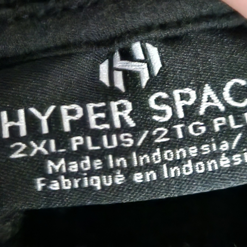 Hyper Space Crop Top - Picture 3 of 4